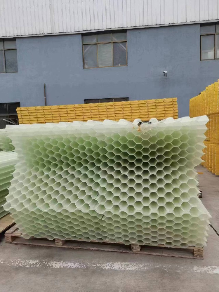 榴莲视频色版大全蜂窝填料的生产工艺